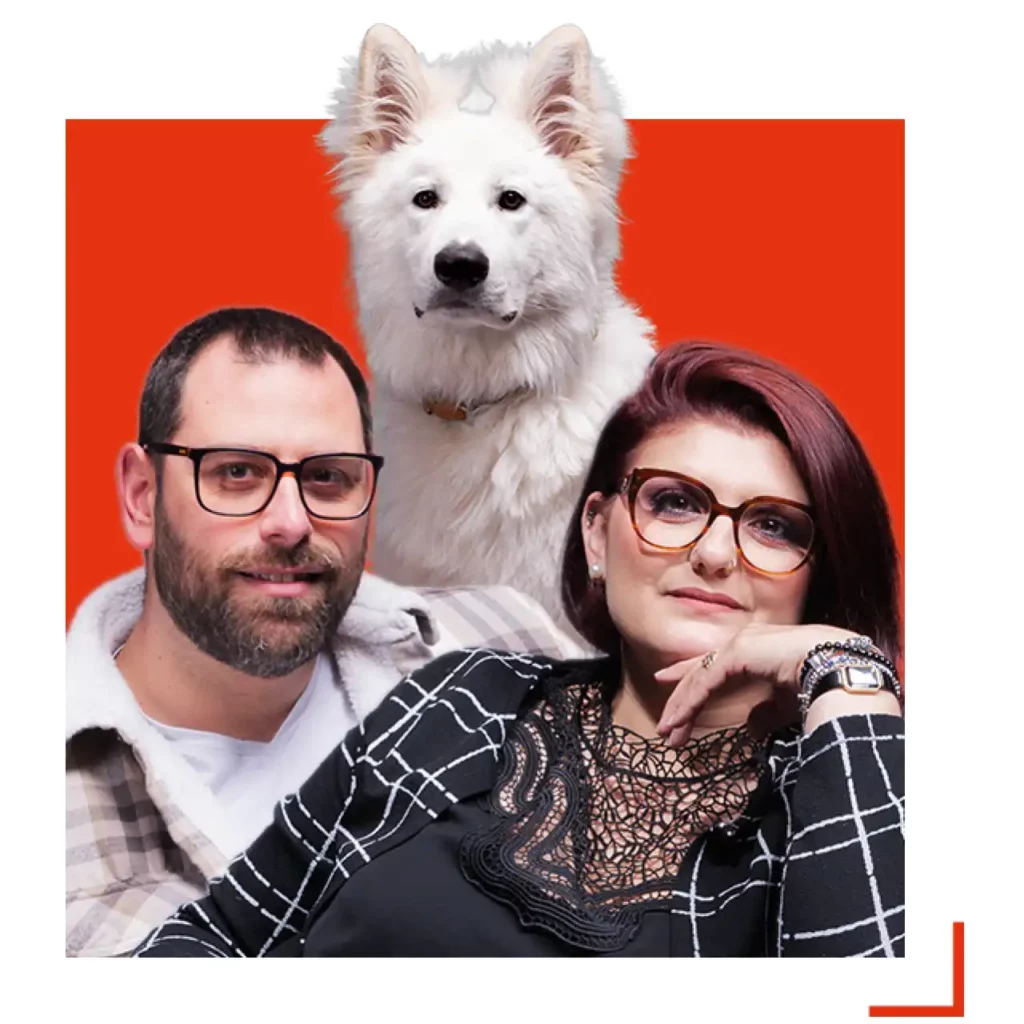 L'équipe de l'Atelier XV, agence de communication à Vence : Yan, Julie et Eko le chien de l'agence.